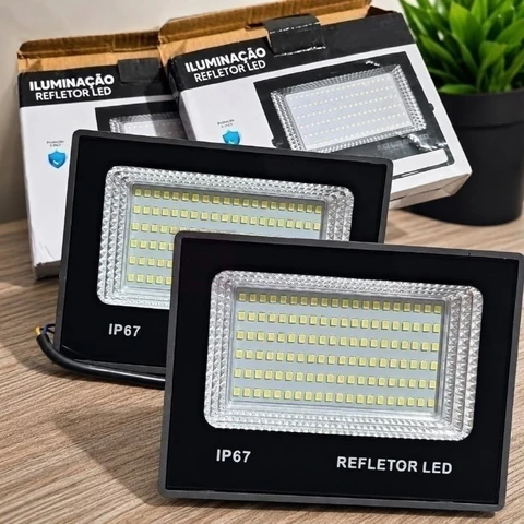 Kit 2 Refletor Super Led 400w Ip67 Holofote Bivolt Prova D'água Branco Frio 6500k Preto