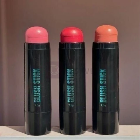 Catharine Hill Blush Stick Ruby 2236/B3 8,5g Bastão Cremoso Vermelho Profundo Alta Pigmentação Vitamina E Manteiga Karité Multifuncional
