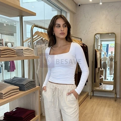 Blusa Feminina Básica Manga Longa Decote Quadrado Moda