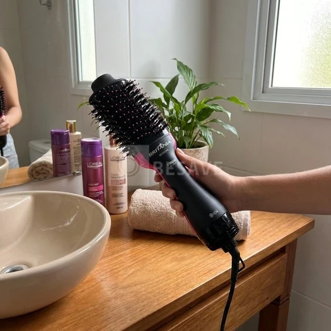 Britânia Escova Secadora Bec02pr 4 Em 1 1300w Cor Preto e Rosa