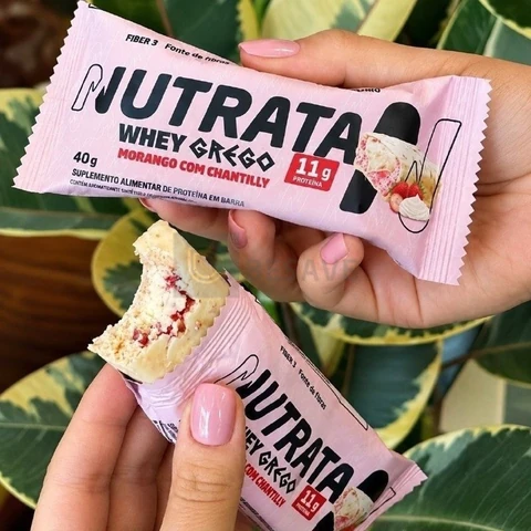 Barra de proteínas Nutrata WHEY Grego 40G sabor Morango com chantilly x 480g 12 un