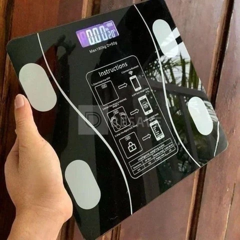 Balança Digital Bioimpedância Profissional smart imc 180kg Bluetooth Corporal Aparelho Alta Capacidade aplicativo App para Android e para IOS Balança De Banheiro Academia