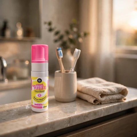 Plot Twist Guava Mousse Modeladora Capilar 150ml, Lola Cosmetics