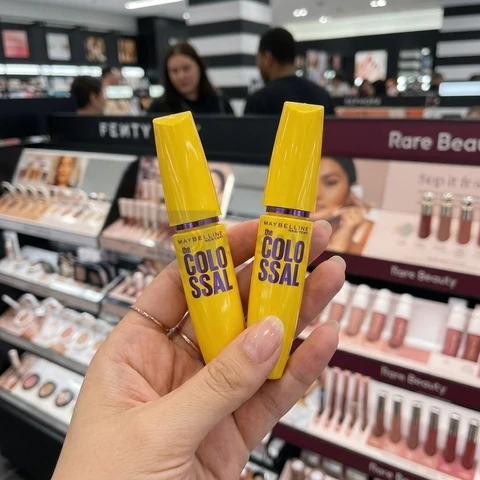 Maybelline NY The Colossal Volum' Express, Kit Máscaras de Cílios, Volume Colossal, Remoção Instantânea com Água, Fórmula com Colágeno, Cor Preto, 2 Unidades