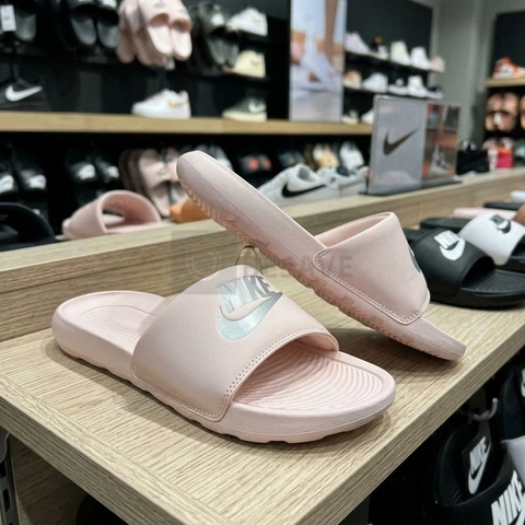 Chinelo Nike Victori One Feminino