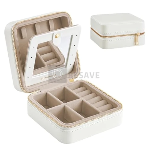 SONGMICS Caixa de Joias de Viagem 11,4 x 11,4 x 5,5 cm com Espelho Interno, Estojo de Joias em Couro PU para Mulheres, Organizador Pequeno, Portátil, Ideia de Presente, Branco Nuvem BRJBC146BEV2