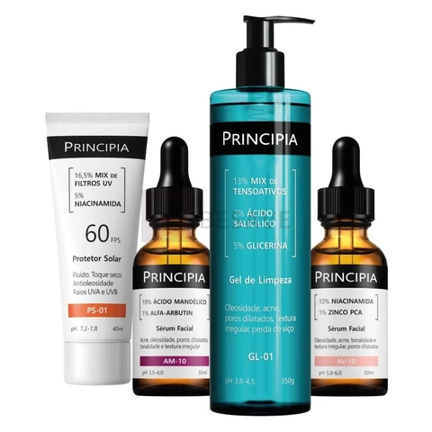 Principia Kit Anti-manchas Essencial com quatro fórmulas: um gel de limpeza com mix de tensoativos + salicílico + glicerina, um sérum de ácido mandélico + alfa-arbutin, um sérum de niacinamida + zinco PCA e um protetor solar fluido antioleosidade com mix de filtros UV + niacinamida, FPS 60, toque seco e com eficácia contra raios UVA e UVB.